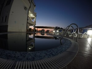 Outdoor pool - Belvedere Apartments with Seaview (Bar)