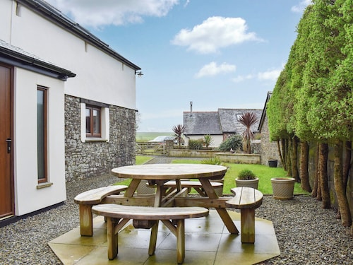 3 bedroom accommodation in Hartland