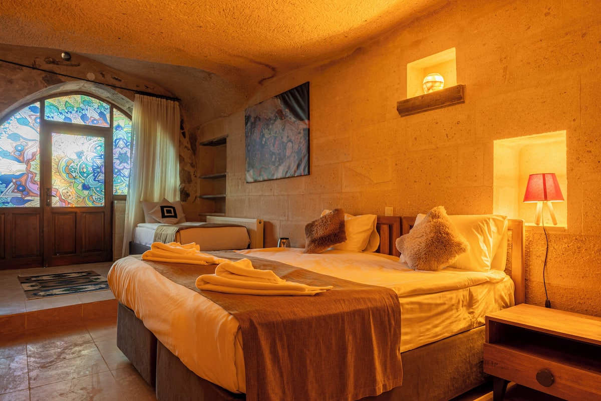 Traditionele driepersoonskamer | 1 slaapkamer, geluiddichte muren, babybedden, gratis wifi