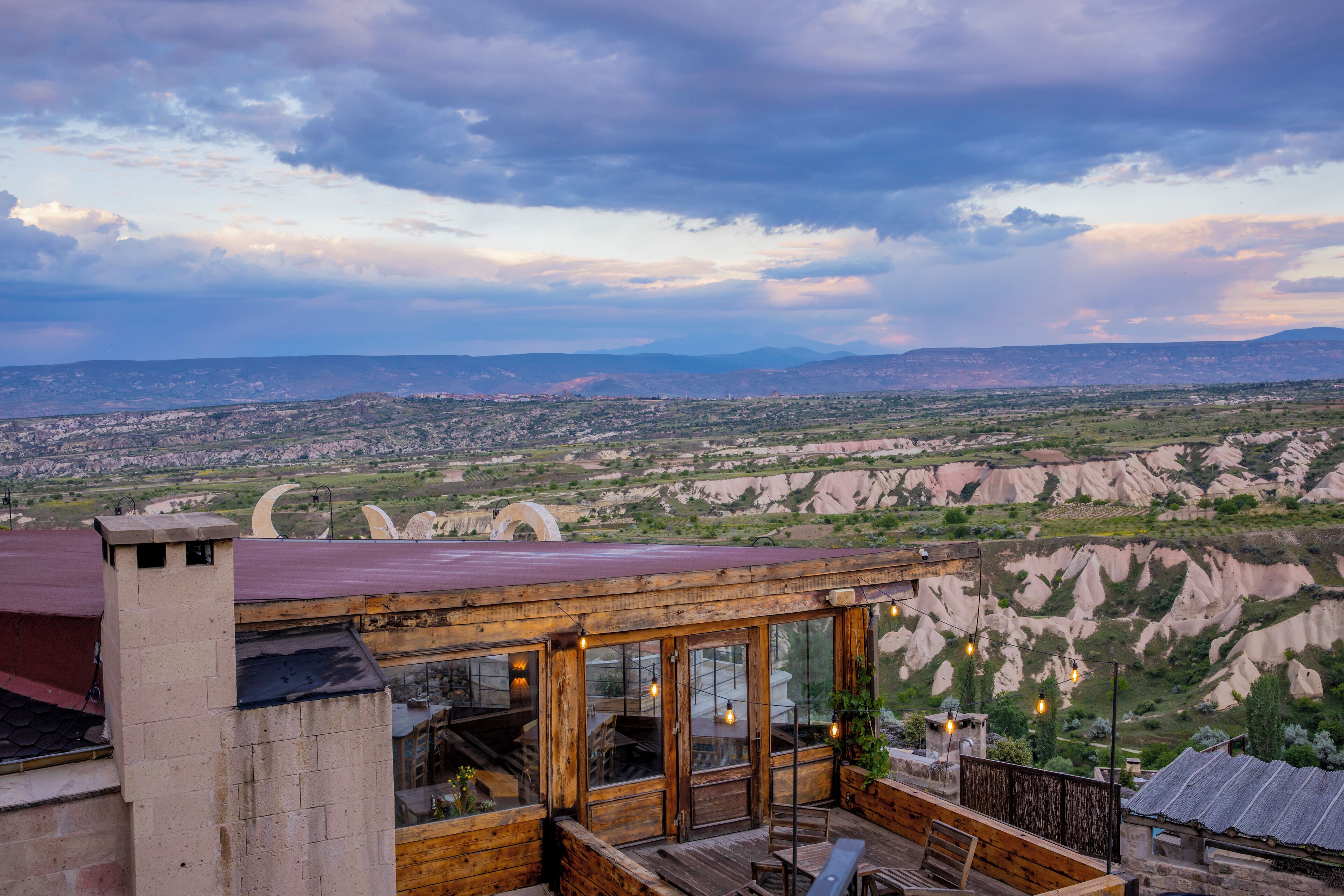Sistema de insonorización, cunas, wifi gratis y ropa de cama 