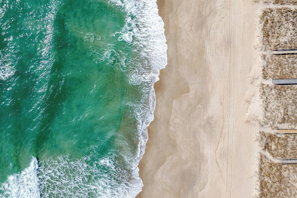 Beach nearby, sun-loungers, beach towels