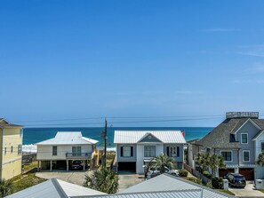 Exterior - Ocean View, 3-Min Walk to Beach, Game Room, 4 Car Prkng (Kure Beach)