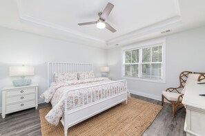 4 dormitorios, tabla de planchar con plancha, wifi y ropa de cama