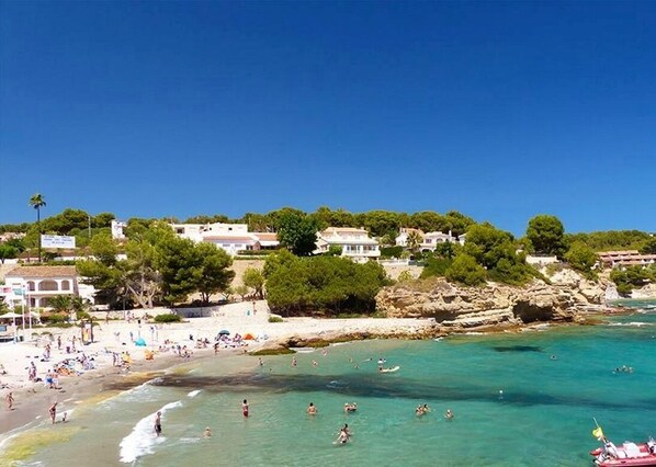 Beach nearby, sun-loungers - SAONA VILLAS (OL AINO): villa for 8 people, private pool, wifi, air co (Benissa)