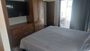 3 camere, una scrivania, ferro/asse da stiro, Wi-Fi gratuito