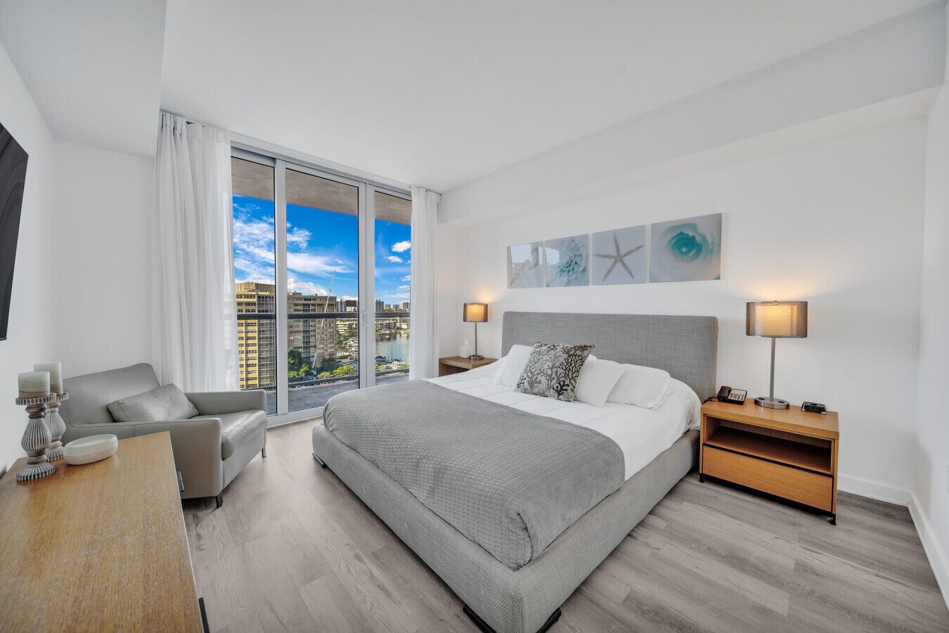 1 quarto, escrivaninha, ferros/tábuas de passar roupa, Wi-Fi