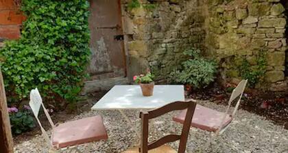 Charme, confort au centre historique de St Antonin Noble Val