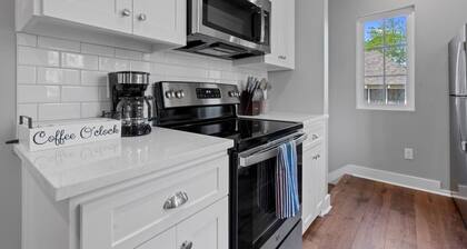 Luxury Retreat in Hillcrest!