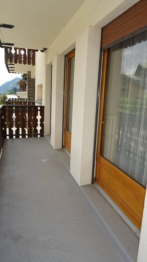Exterior detail - Wifi, 350m from ski lifts, 1st floor, view village, balcony, parking, 45m², Les Gets (Les Gets)