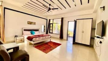 3 bedrooms, WiFi, bed sheets