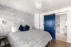 Strykejern/-brett, internettilgang, sengetøy og rullestolvennlig