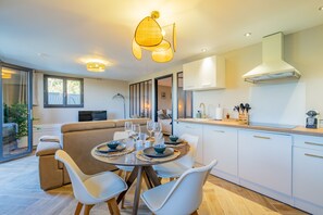 Dining - La Parenthèse en Provence - Appt Balnéothérapie (Roquefort-la-Bédoule)