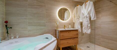 Articles de toilette gratuits, serviettes fournies