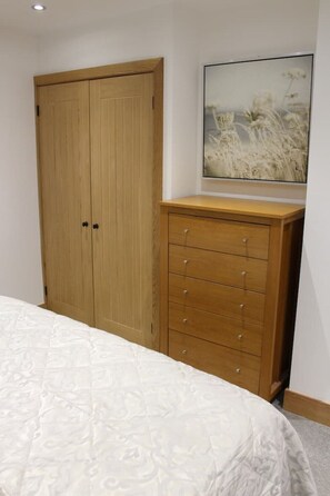 2 Schlafzimmer, Bügeleisen/Bügelbrett, WLAN, Bettwäsche