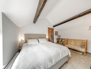 3 bedrooms, free WiFi, bed sheets