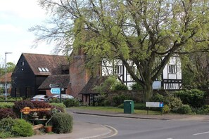 Exterior - Wheathampstead Place, Ground Floor - Two Bedrooms (Wheathampstead)