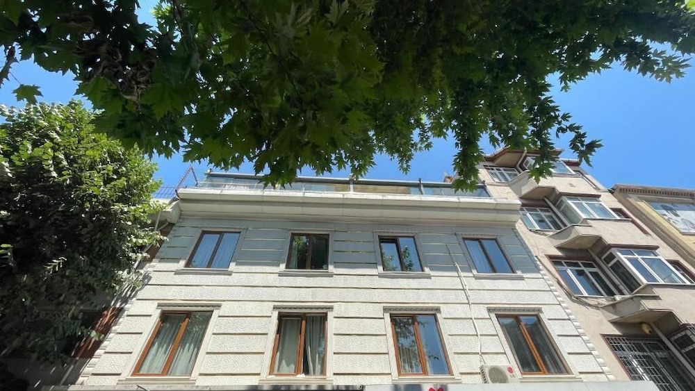 Rozza Hotel image