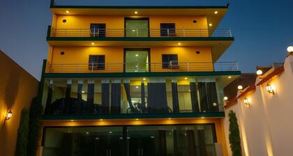Hotel Pragati palace
