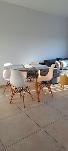 Departamento Montevideo Gran Vista y Ubicación con Parking Para 4 Personas