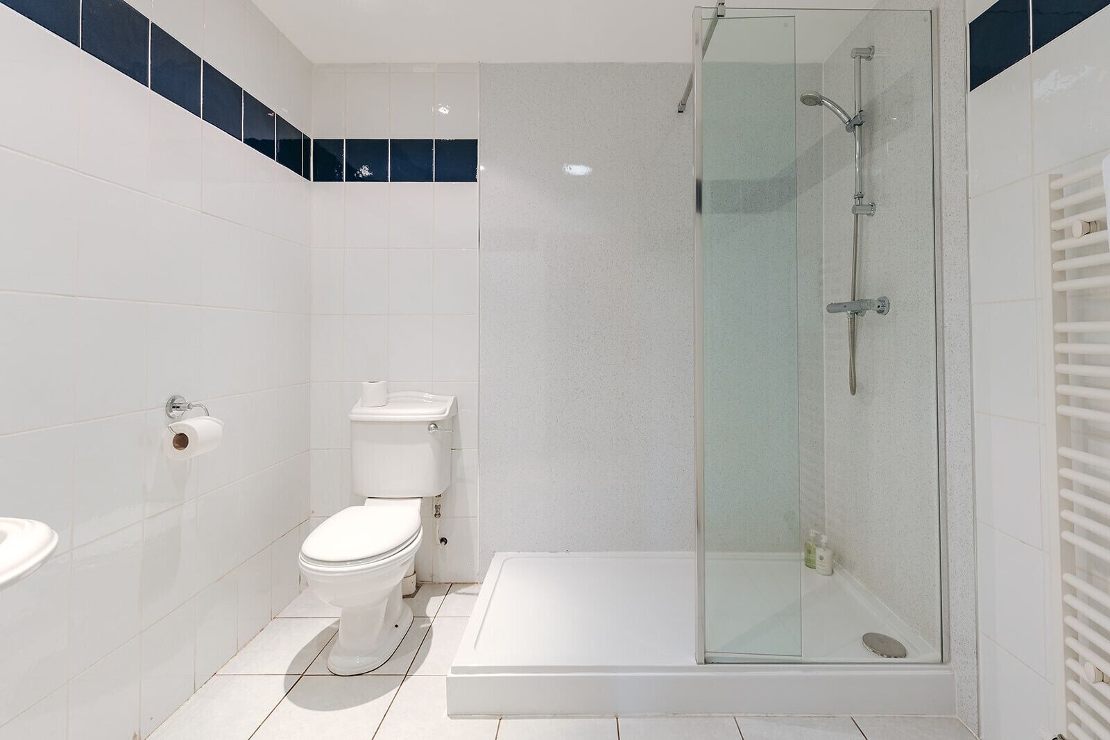 Shower, towels