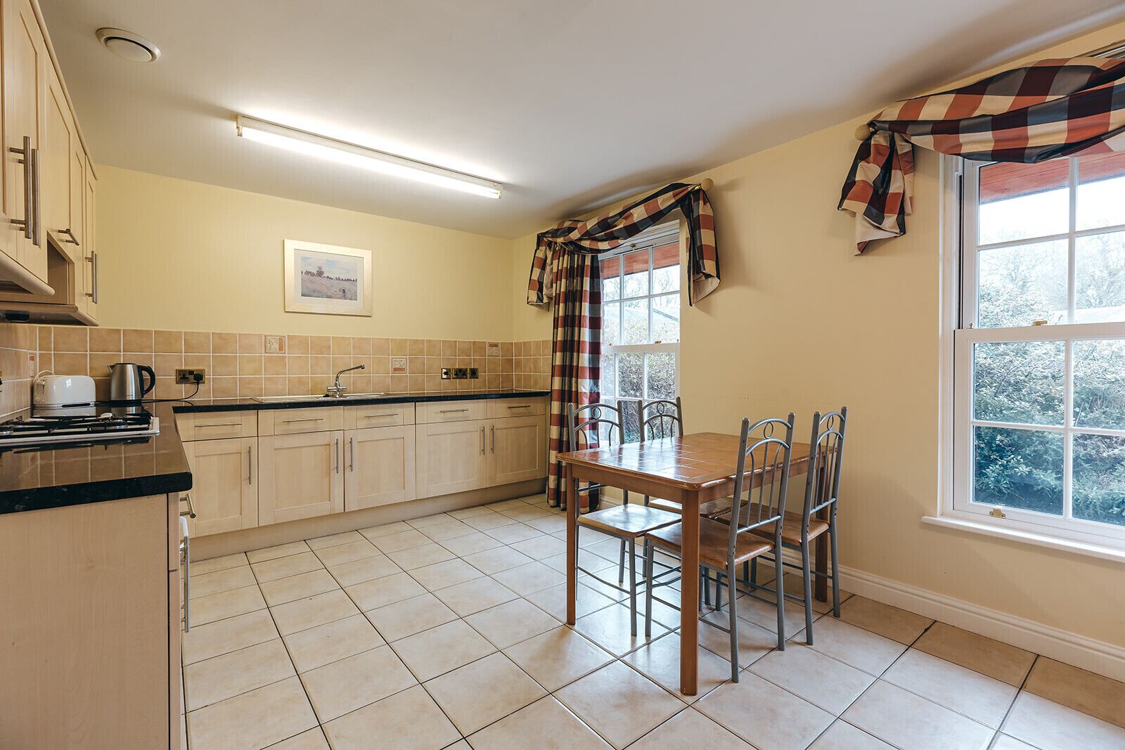 Refrigerador, microondas, horno, lavavajillas