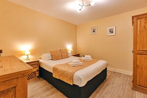 2 bedrooms, free WiFi, bed sheets