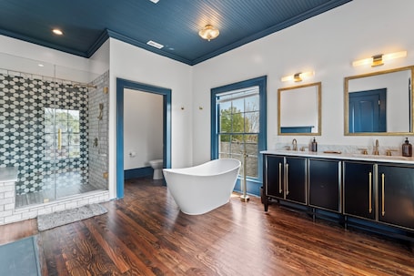 Elite Room | Bathroom. Opal and West House