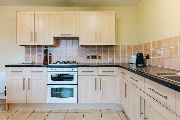 Fridge, microwave, oven, dishwasher