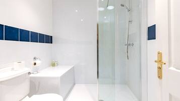 Shower, towels