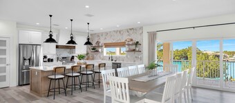 Brand new 5bed/6Bth pool w/76 ft of Dockage- 2 Homes Next Door Available as well