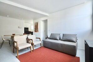 Comfort Apartment | Living room | 70-inch Smart TV with digital channels - Tabas Edificio Arinda (São Paulo)