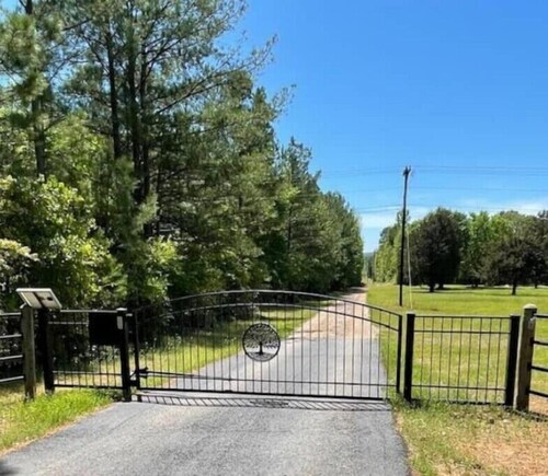 Peaceful Nature Retreat at Bullard