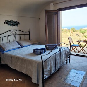 2 slaapkamers, een strijkplank/strijkijzer, wifi, beddengoed