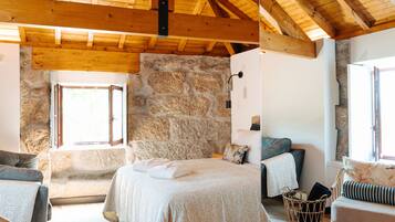 Standard-Villa | Hochwertige Bettwaren, Betten mit Memory-Foam-Matratzen
