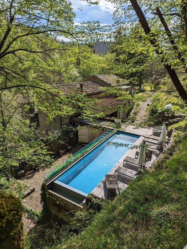 Pool - Villa in Loro Ciuffenna with 6 bedrooms sleeps 12 (Loro Ciuffenna)