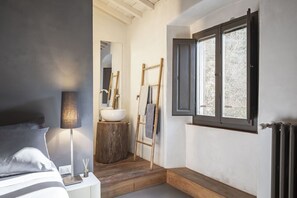 6 bedrooms, iron/ironing board, travel cot, free WiFi - Villa in Loro Ciuffenna with 6 bedrooms sleeps 12 (Loro Ciuffenna)