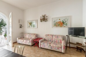 TV, lareira