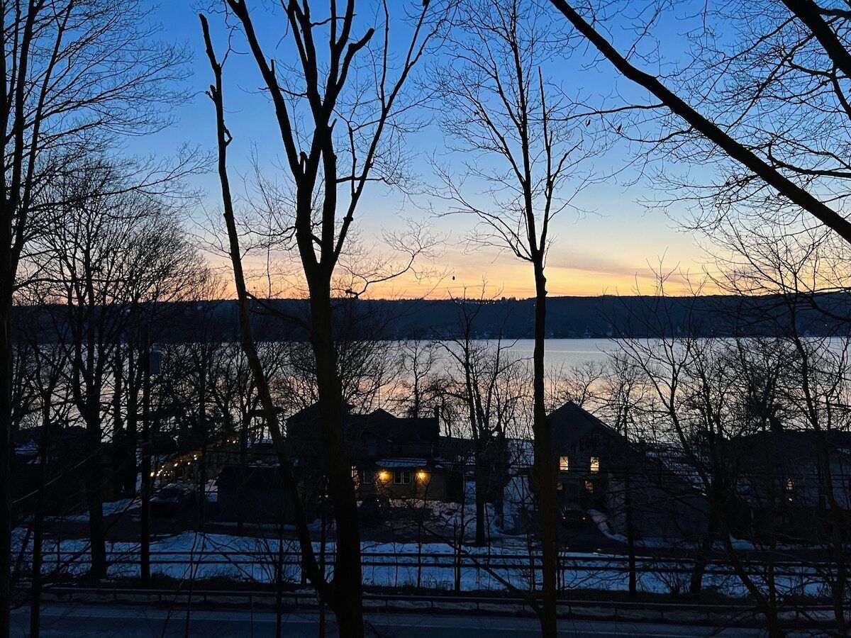 Beautiful 3Br/2Ba home overlooking Cayuga lake