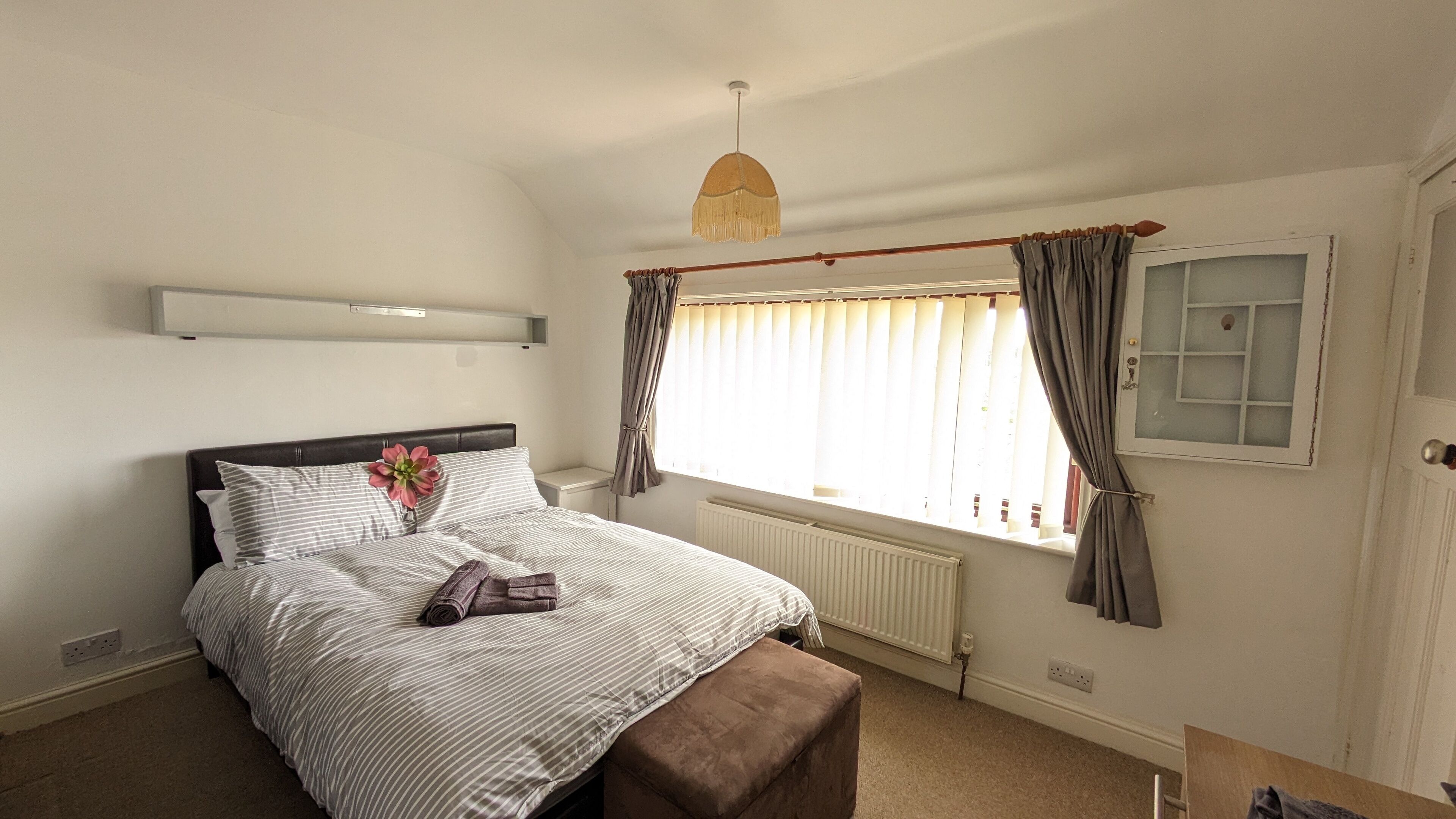 House | 3 bedrooms, iron/ironing board, free WiFi, bed sheets