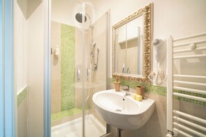 Habitación doble superior, balcón | Baño