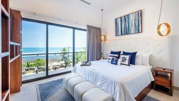 12 chambres, coffres-forts dans les chambres, fer et planche à repasser