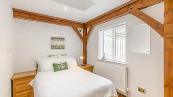 8 quartos, Wi-Fi de cortesia, roupa de cama