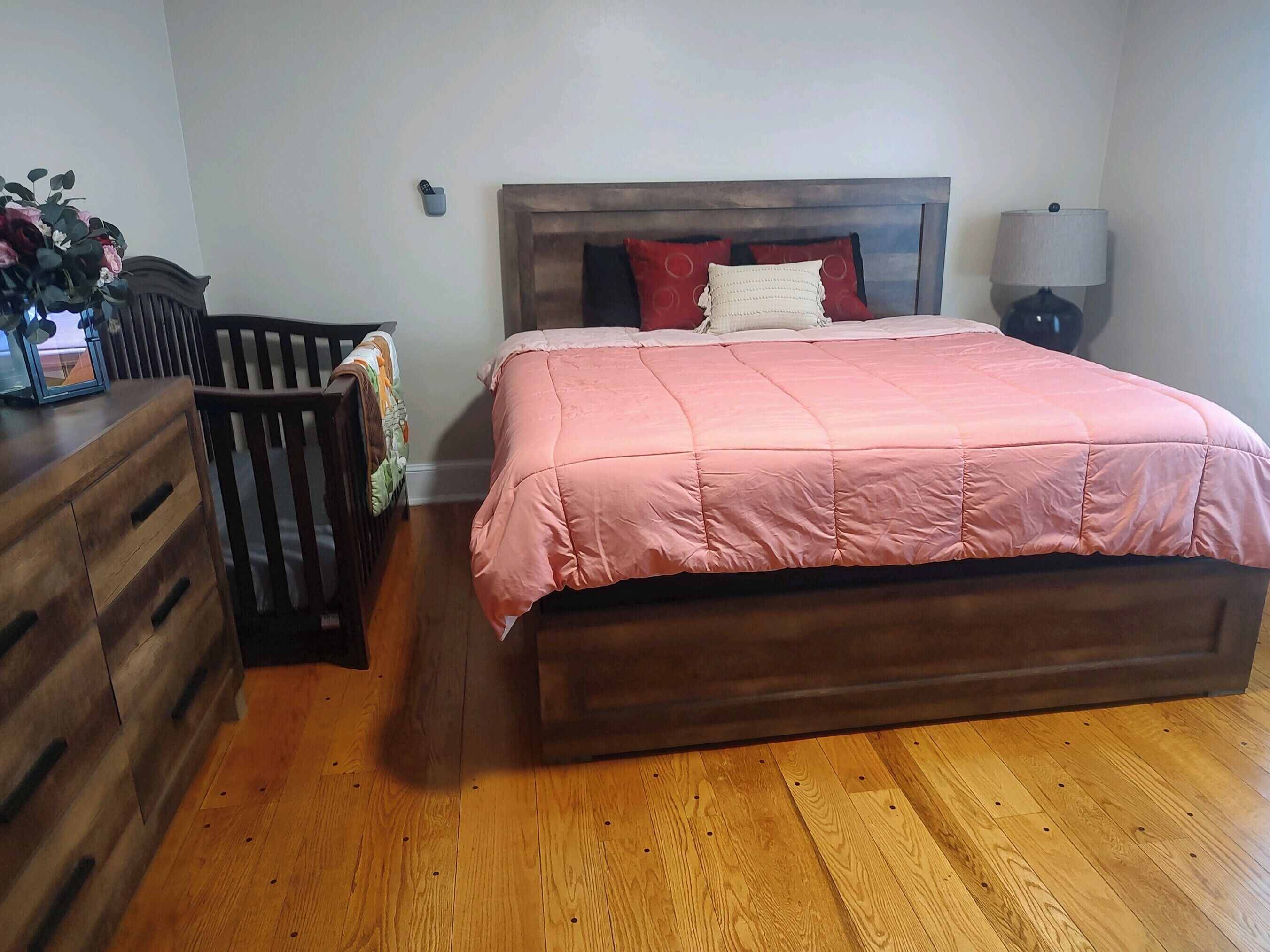 3 slaapkamers, reisbedje, gratis wifi, beddengoed