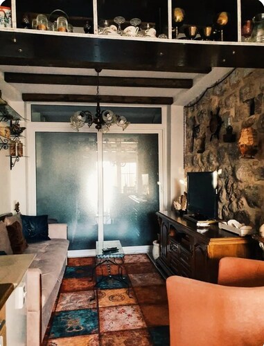 Stone house Đakonović is old family house. You can stay and enjoy in peace.