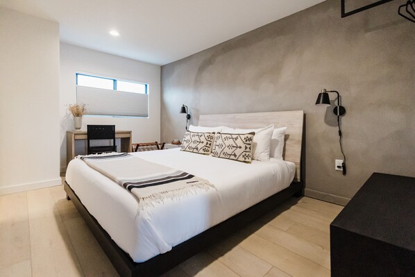 Skrivbord, gratis wi-fi och sängkläder