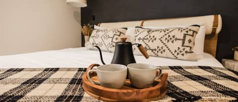 Bureau, Wi-Fi gratuit, draps fournis