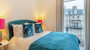 3 bedrooms, free WiFi, bed sheets
