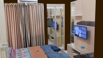 Studio, balkon | 1 kamar tidur, selimut bulu angsa, dan didekorasi berbeda-beda