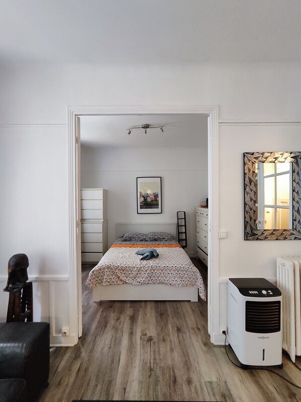 1 chambre, fer et planche à repasser, Wi-Fi, literie fournie