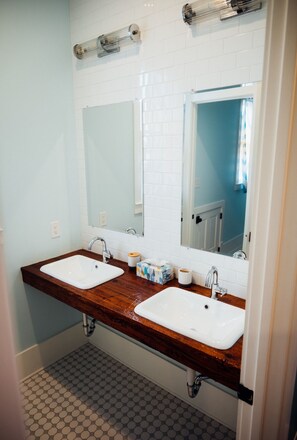 Towels, soap, toilet paper